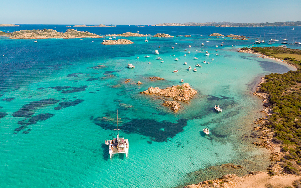 Strand von Capriccioli auf Sardinien