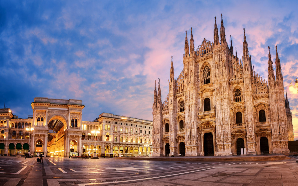 Mail&auml;nder Dom zum Sonnenaufgang